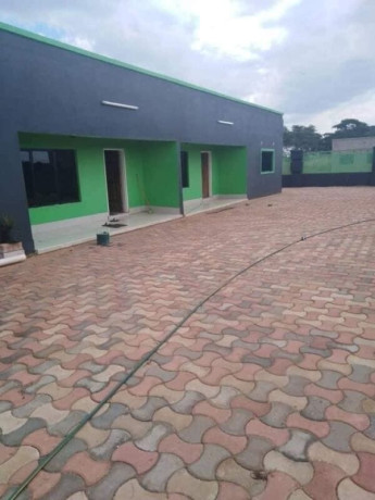 2-bedroom-flat-for-rent-in-makeni-big-5