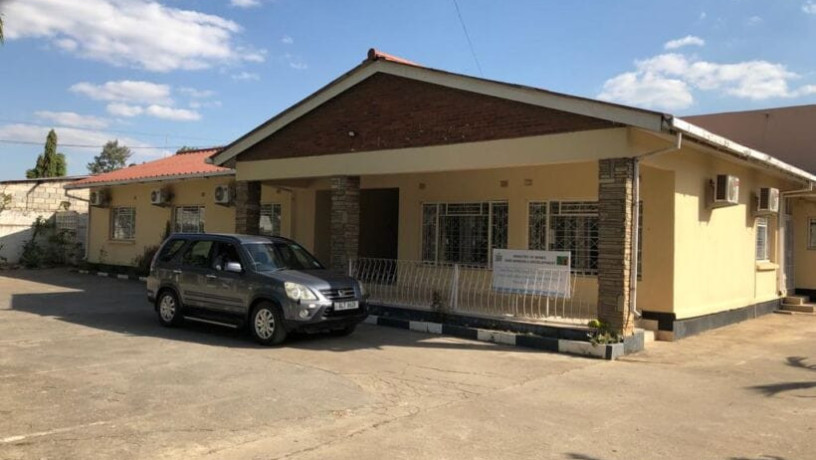 prime-property-for-sale-in-rhodespark-big-2