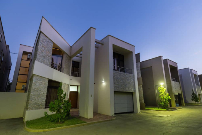 4-bedroom-houses-for-sale-in-roma-park-big-5