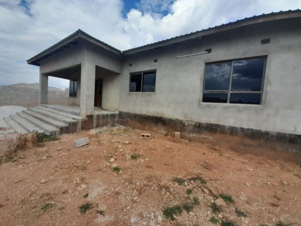 3-bedroom-house-for-sale-in-meanwood-chamba-valley-big-1