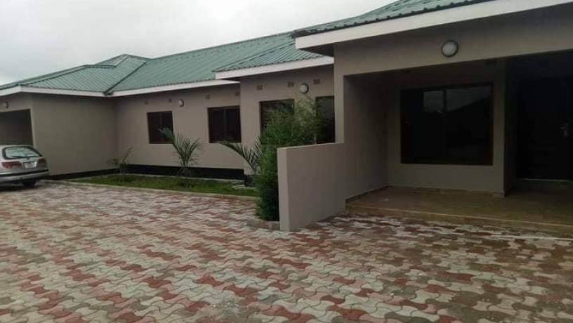 3-bedroom-flat-for-rent-in-chalala-big-2