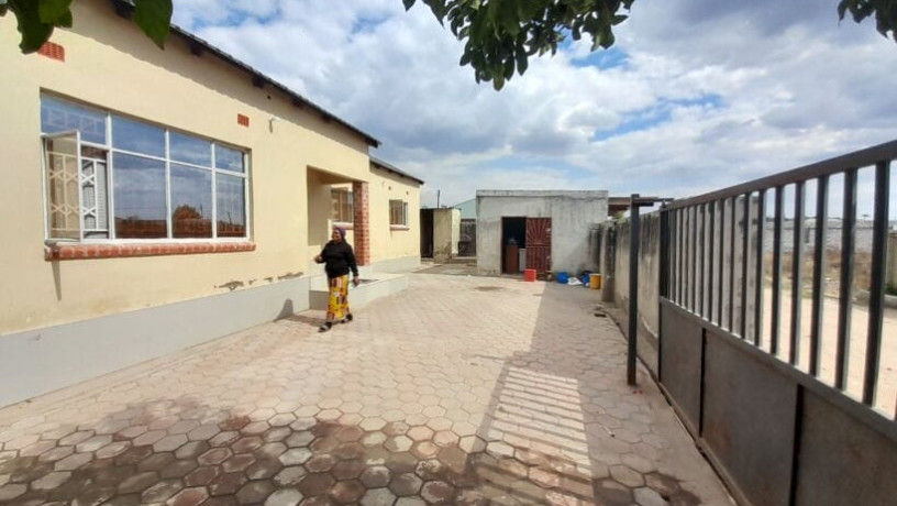 3-bedroom-house-for-sale-in-meanwood-kwamwena-big-0