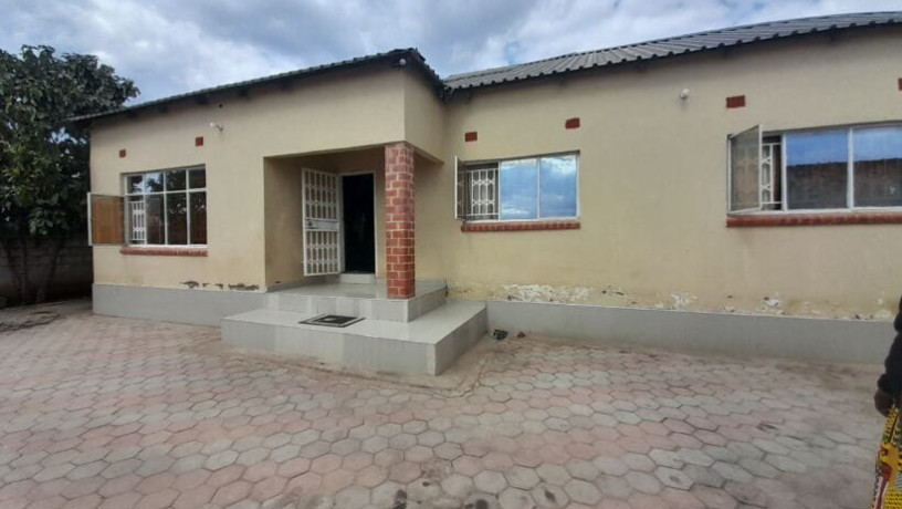 3-bedroom-house-for-sale-in-meanwood-kwamwena-big-1