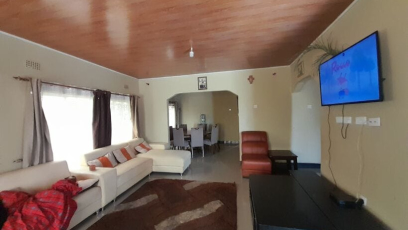 3-bedroom-house-for-sale-in-meanwood-kwamwena-big-3