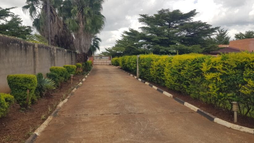 property-for-sale-in-lilayi-big-5