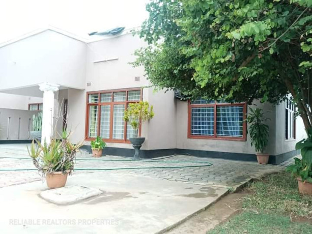 2-bedroom-flat-for-rent-in-chalala-big-2