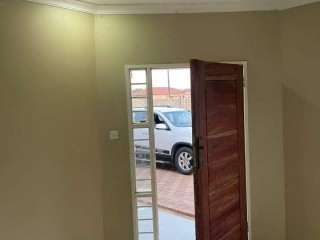 2-bedroom-flat-for-rent-in-lilayi-estate