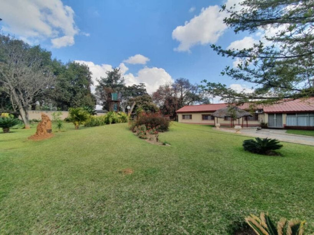 5-bedroom-house-for-sale-in-roma-big-3