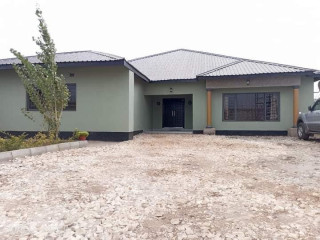 4 Bedroom House For Sale in Chalala