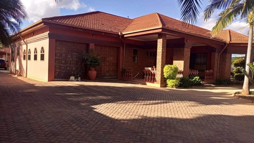 4-bedroom-house-for-sale-in-woodlands-big-4