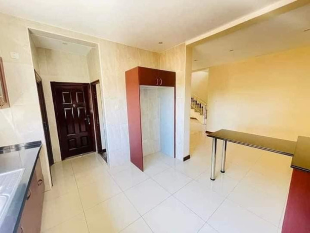 3-bedroom-flat-for-rent-in-roma-big-6