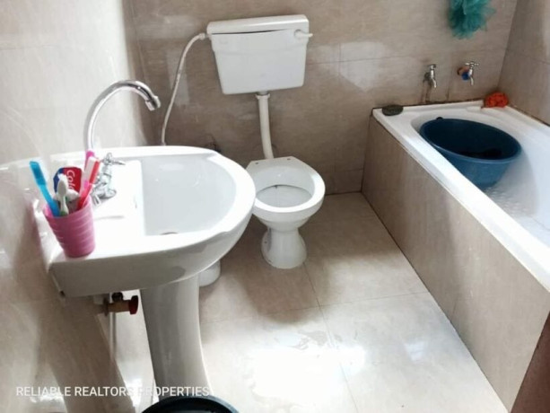 2-bedroom-flat-for-rent-in-chalala-big-5