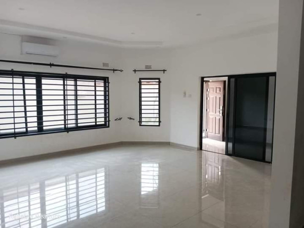 2-bedroom-flat-for-rent-in-lilayi-estate-big-4