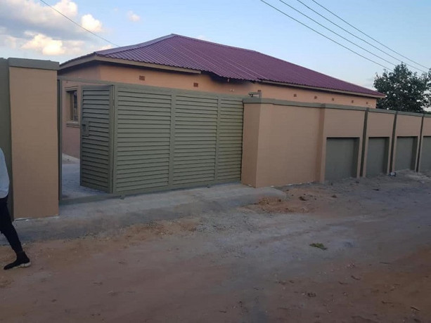 3-bedroom-house-for-sale-in-ibex-hill-big-1