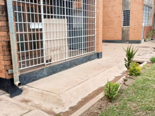 3 Bedroom Flat For Sale In Rhodespark