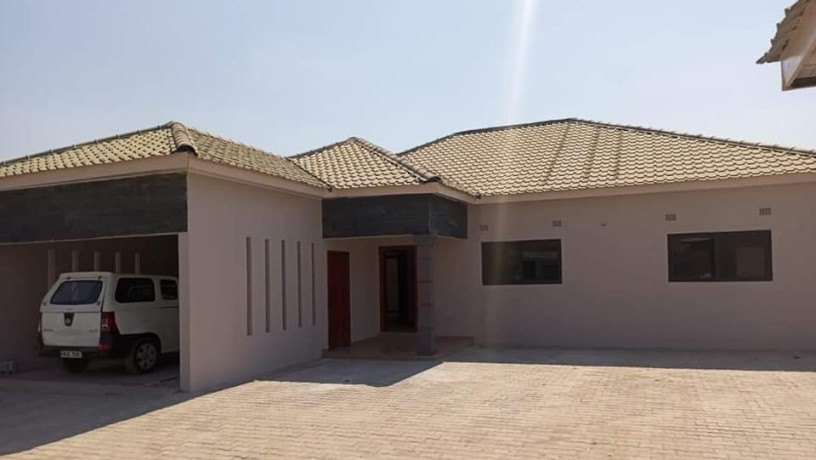 3-bedroom-house-for-sale-in-meanwood-kwamwena-big-0