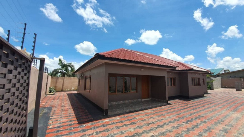 3-bedroom-house-for-sale-in-salama-park-big-0