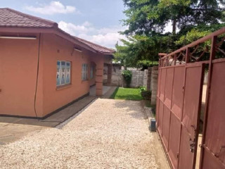 3 Bedroom House For Sale in Ibex Hill