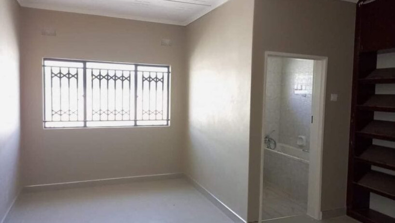 2-bedroom-flat-for-rent-in-chalala-big-9