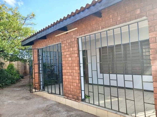 3-bedroom-house-for-rent-in-chilenje-big-1