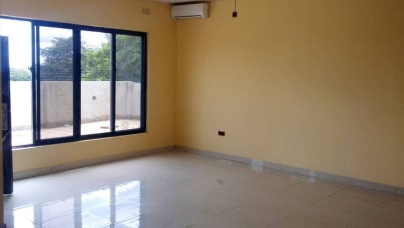 3-bedroom-semi-detached-flat-for-sale-in-ibex-hill-big-5