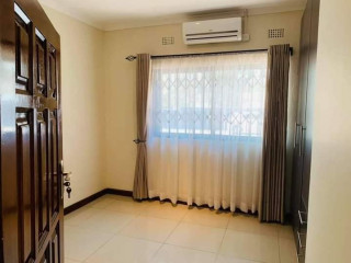 3-bedroom-apartment-for-rent-in-roma