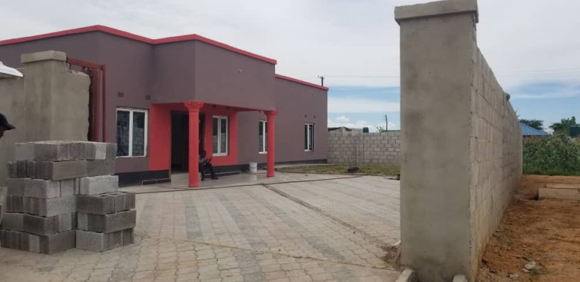 3-bedroom-house-for-sale-in-meanwood-chamba-valley-big-0