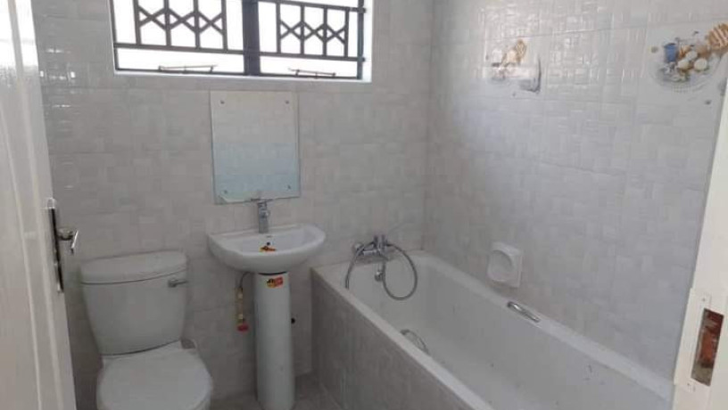 2-bedroom-flat-for-rent-in-chalala-big-7