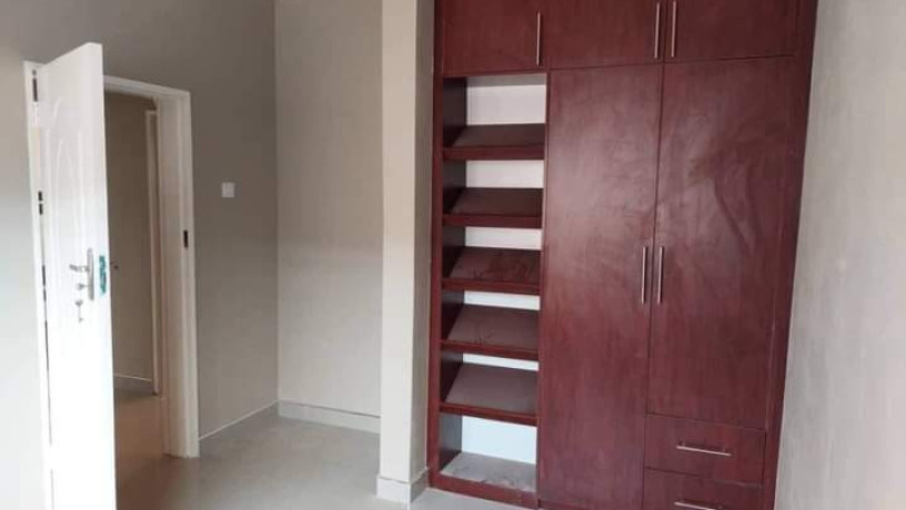 2-bedroom-flat-for-rent-in-chalala-big-3