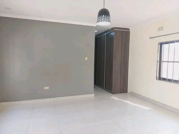 23-bedroom-flats-for-sale-in-lilayi-big-3