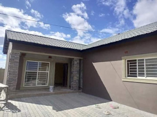 3 Bedroom Standalone House For Sale in Chalala