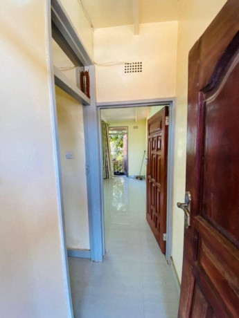 3-bedroom-flat-for-rent-in-rhodespark-big-2