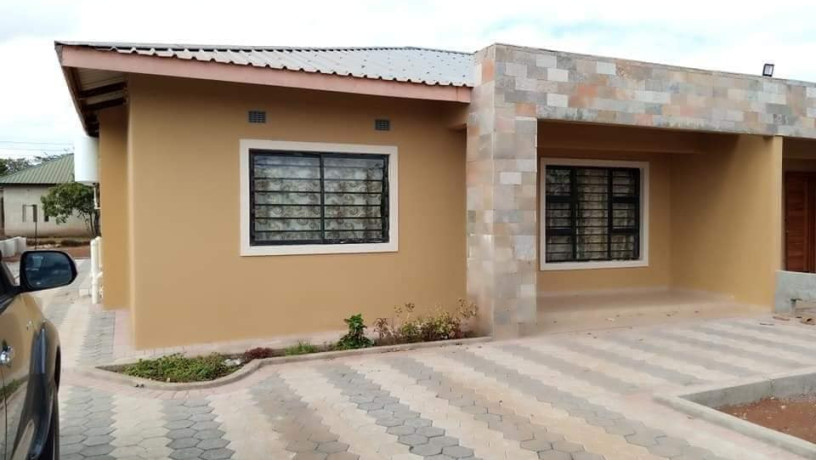 3-bedroom-flat-for-rent-in-chalala-big-7