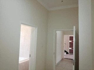 3-bedroom-flat-for-rent-in-ibex-meanwood