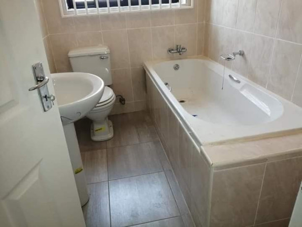 3-bedroom-flat-for-rent-in-ibex-meanwood-big-4