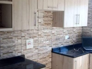 3 Bedroom Flat For Rent in Vorna Valley