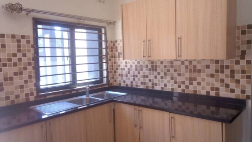 3-bedroom-flat-for-rent-in-makeni-big-2