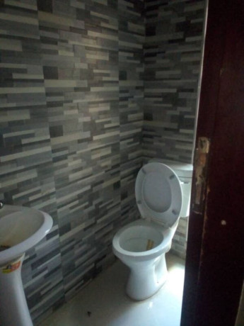 3-bedroom-flat-for-rent-in-makeni-big-6