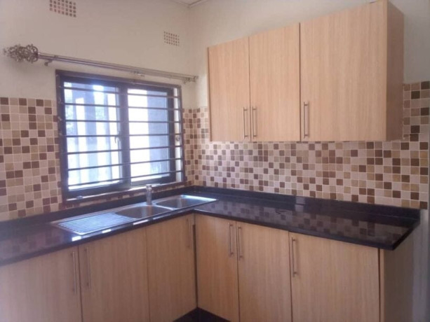 3-bedroom-flat-for-rent-in-makeni-big-2