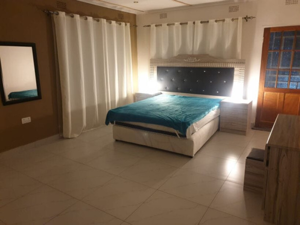 2-bedroom-flat-for-rent-in-roma-big-2