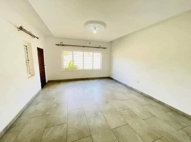 2-bedroom-flat-for-rent-in-phi-big-5