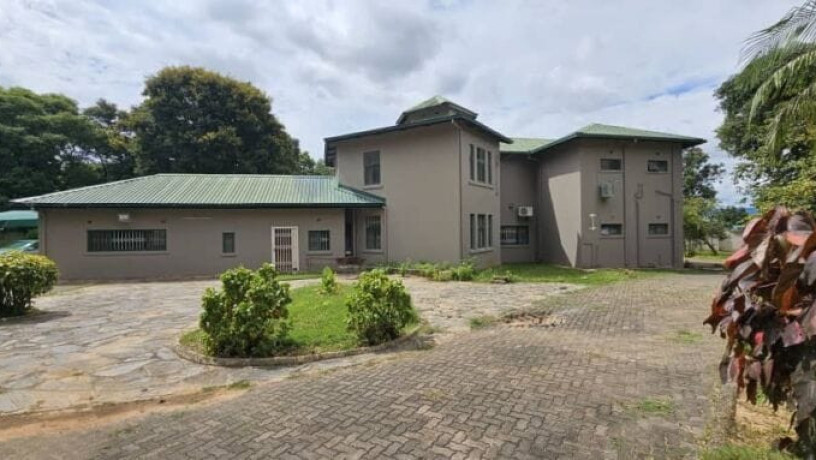 4-bedroom-house-for-rent-in-rhodespark-big-2