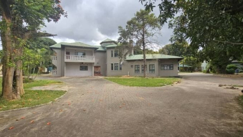 4-bedroom-house-for-rent-in-rhodespark-big-0