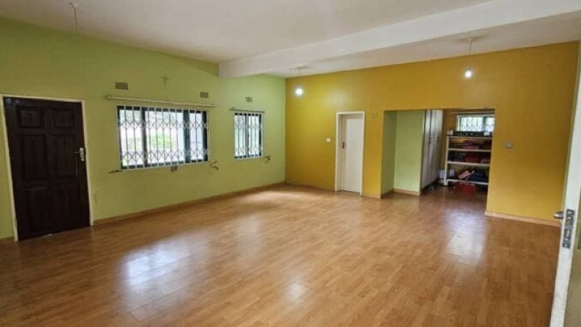 4-bedroom-house-for-rent-in-rhodespark-big-8