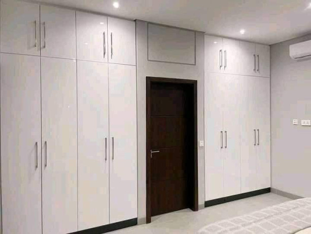 luxury-3-bedroom-apartment-for-rent-in-roma-park-big-0