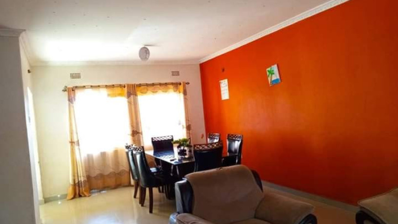 3-bedroom-flat-for-rent-in-chalala-big-4