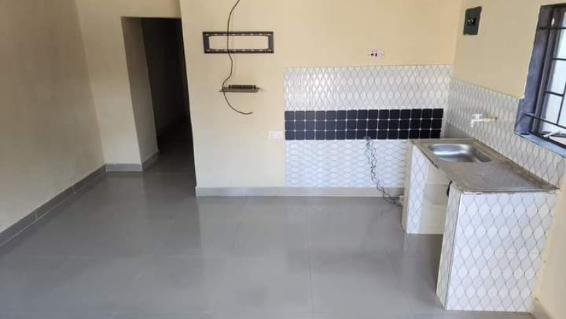 bedsitter-for-rent-in-lilayi-big-0