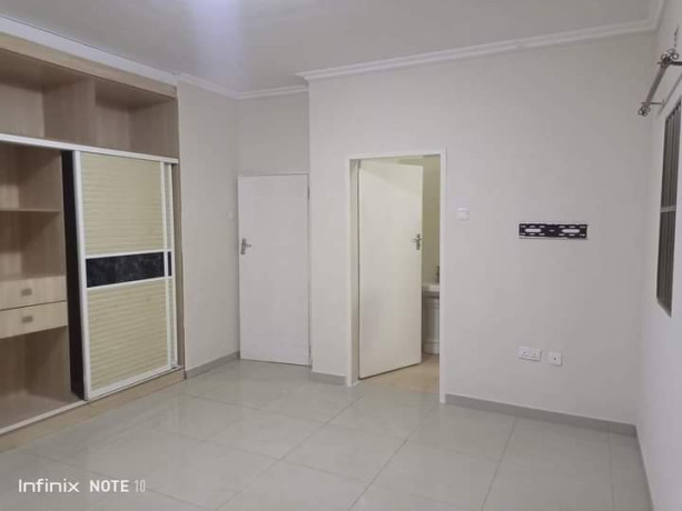 3-bedroom-flat-for-rent-in-chalala-big-8