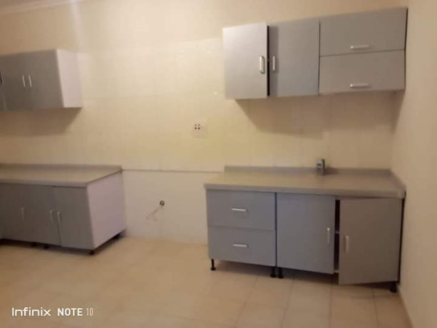 3-bedroom-flat-for-rent-in-chalala-big-7