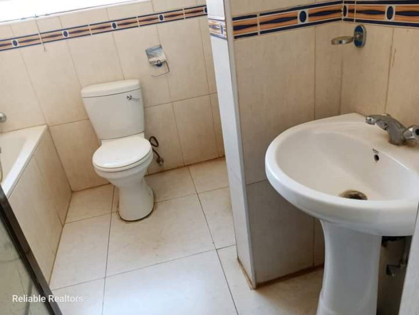 3-bedroom-flat-for-rent-in-chalala-big-6